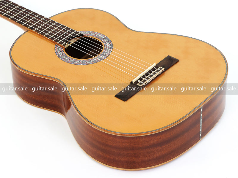 39 Inch 4/4 Full Size Standard Non-Cutaway Solid Cedar Top Classical Guitar (TY-035)