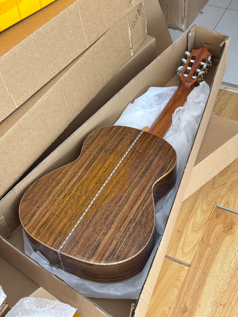 39 Inch 4/4 Full Size Standard Non-Cutaway Walnut Back & Sides Classical Guitar (TY-020)