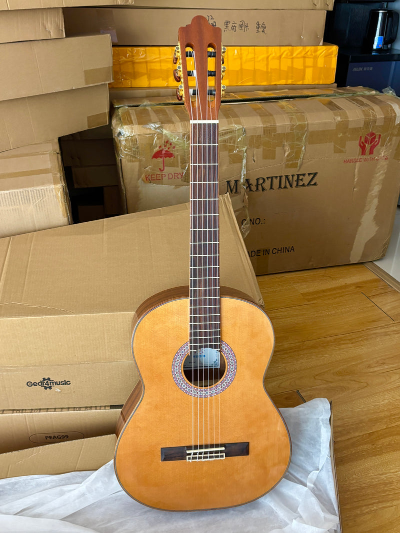 39 Inch 4/4 Full Size Standard Non-Cutaway Solid Cedar Top Classical Guitar (TY-035)