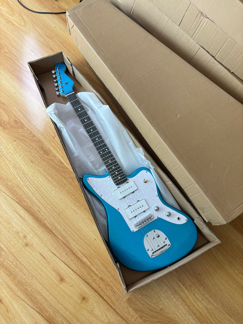Jaguar Style Electric Guitar with Gloss Metallic Blue Finish (GKS-155)