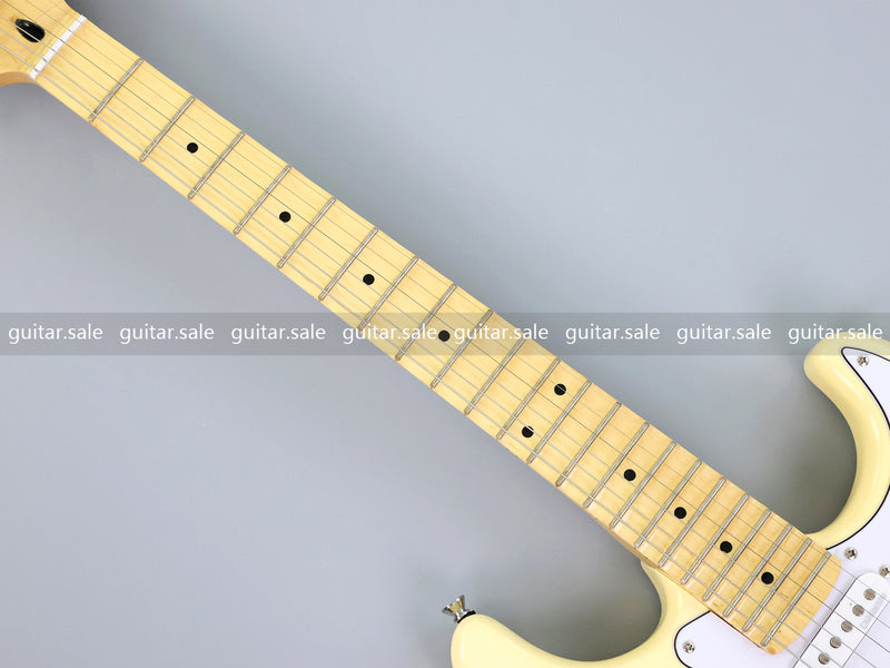 ST Style Cream Color Electric Guitar with Whole Grooved Fretboard (GKS-149, Limited Edition)